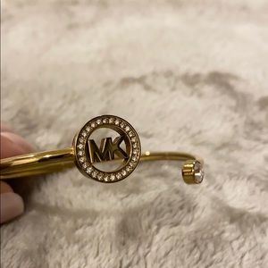 Michael Kors Logo Cuff Bracelet💎✨